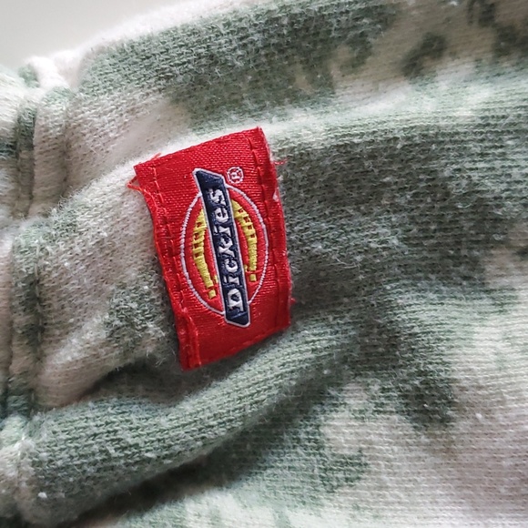 Dickies Green Tie-Dye Pyjama Shorts - Picture 4 of 8